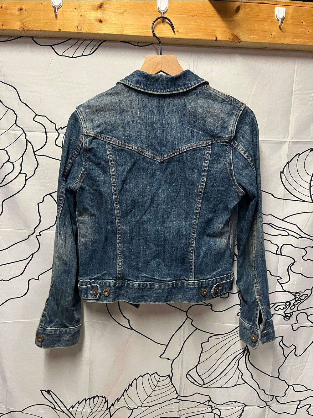 GAP Medium Blue Denim Jean Jacket (399) - Picture 10 of 14